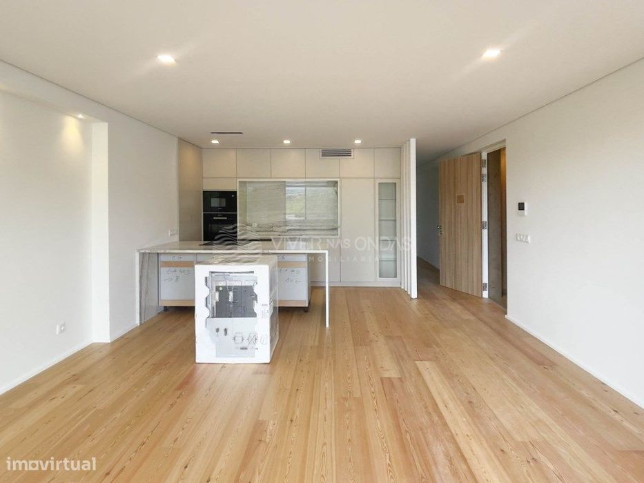 Apartamento T2 Novo, em Creixomil - Guimarães.