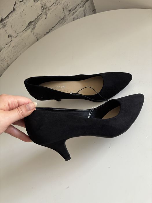 Klasyczne czarne szpilki marki Peacocks Model Antoinette  Rozmiar 39