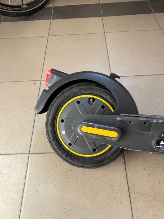Ninebot KickScooter Max G30E ||