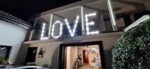 Napis LOVE drewniany