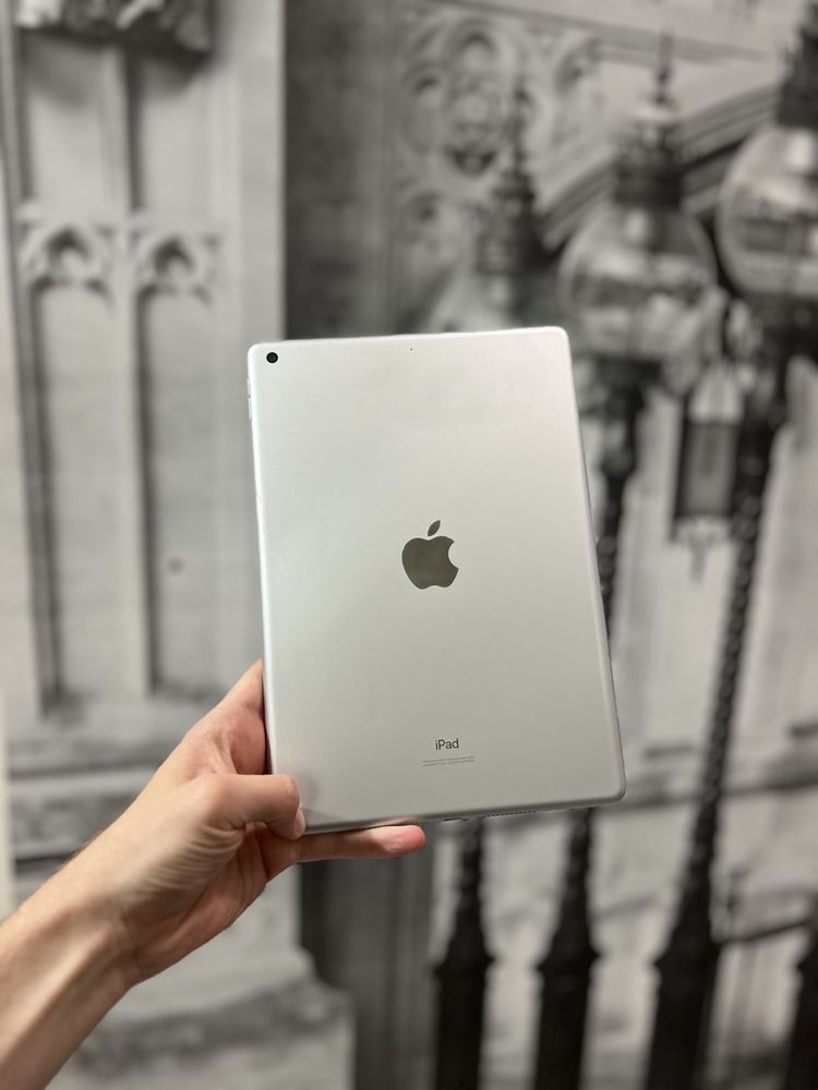 планшет Apple iPad 7 gen 32gb Silver 10.2 з гарантією АКБ 95%