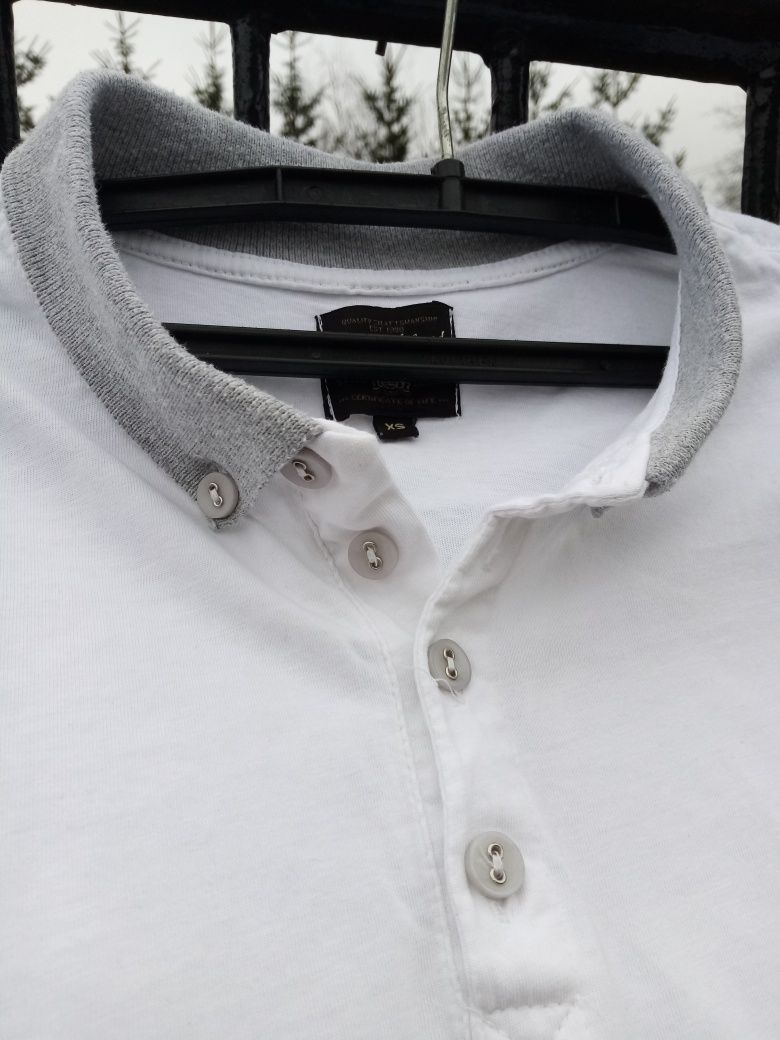 Biała koszulka polo xs. River Island, bawełna.