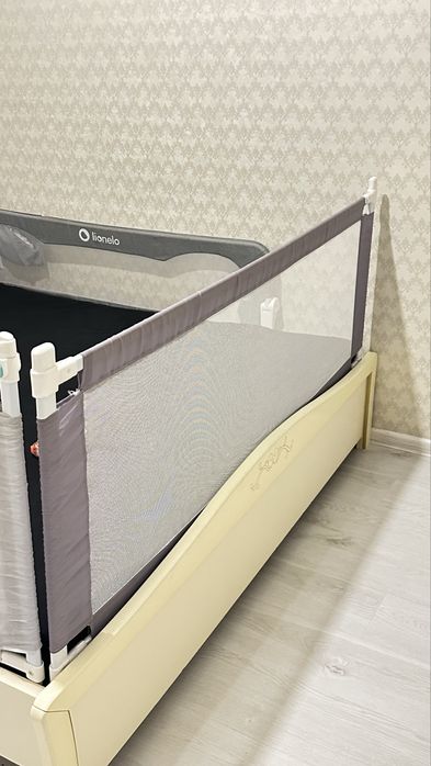 Барьер бортик для кровати 1.60 и 1.95 м