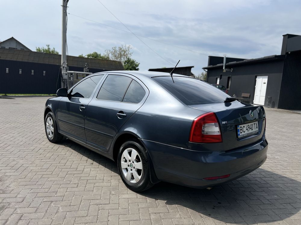Skoda octavia (a5) 10.2011 року MPI 1.6  газ/бензин