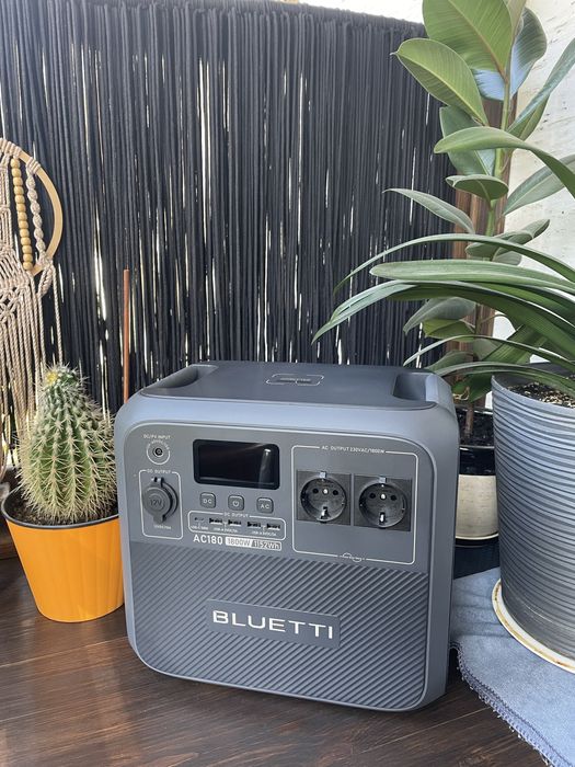 Зарядна станція BLUETTI AC180