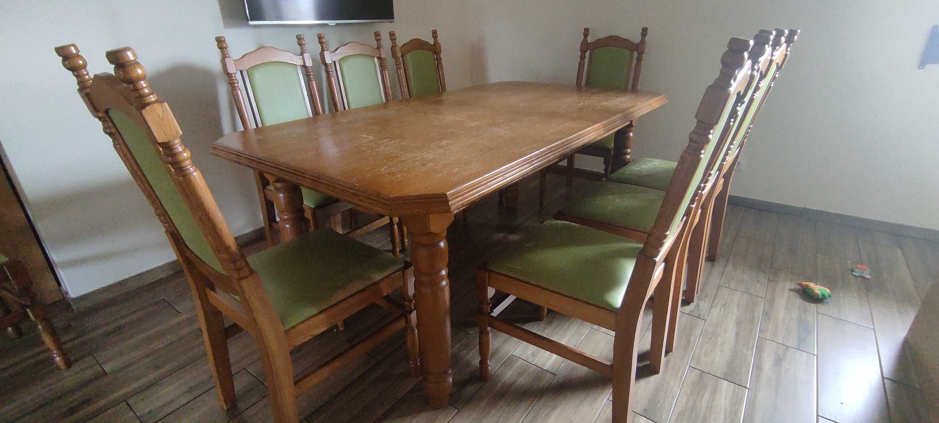 Lity stół dębowy rozkładany + 10 krzeseł - Do renowacji