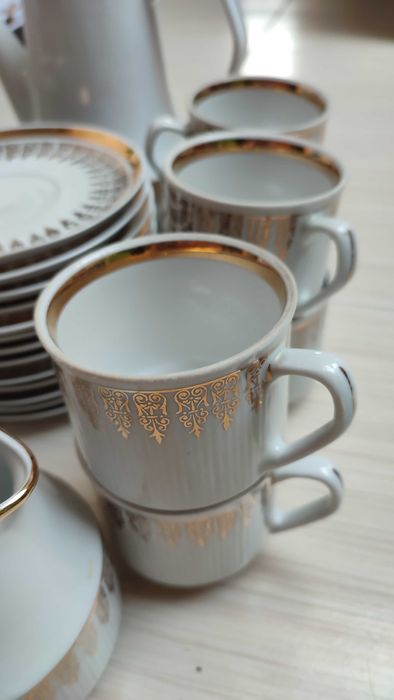 Serwis kawowy na 13 osób- Porcelana Chodzież, Roman