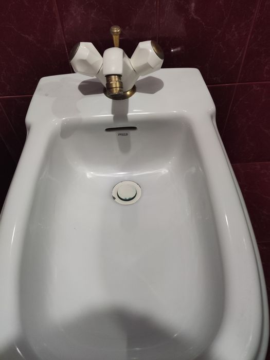 Loiças de casa de banho WC - ROCA