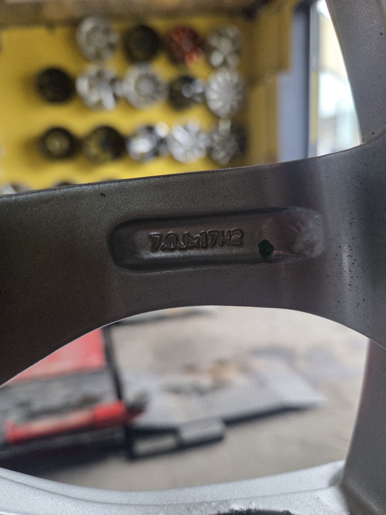 Felgi Aluminiowe 5x114,3 7Jx17 ET47 Kia Huinday Mazda
