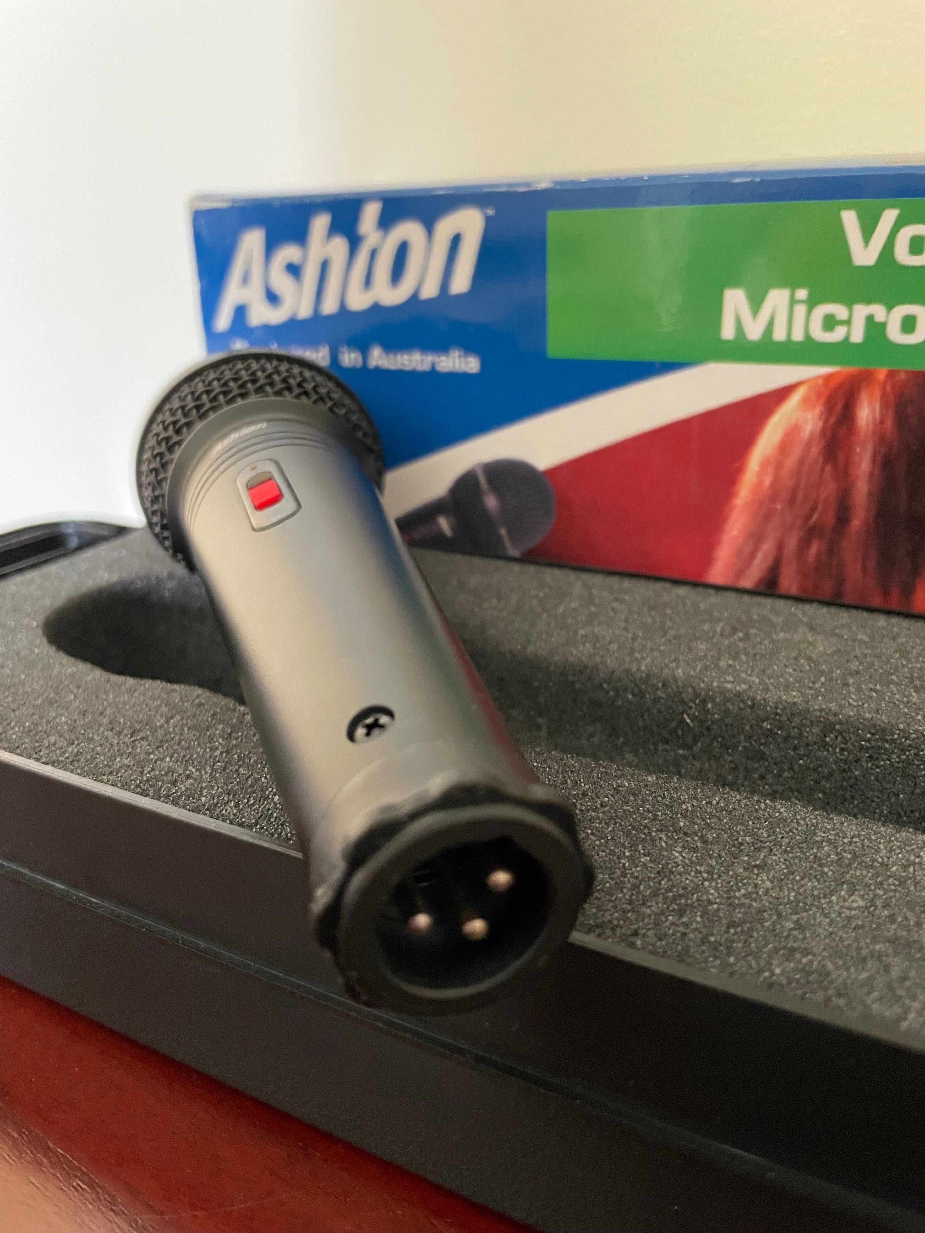 Microfone Aston com Caixa Original