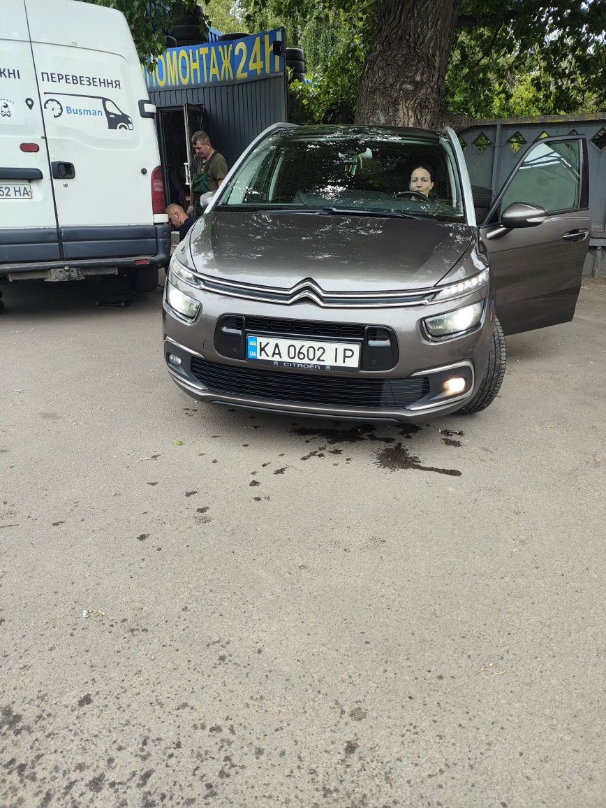 Продам Citroen C4 grand picasso.