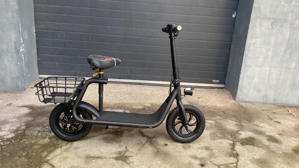 hulajnoga elektryczna senior rower z koszykiem powystawowa wyprzedaż