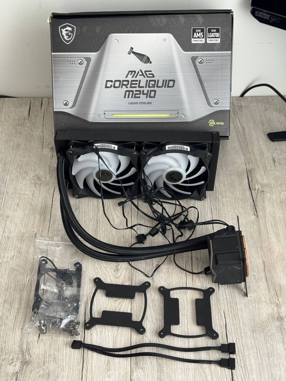 Система рідинного охолодження MSI MAG CORELIQUID M240 (306-7ZW4R14-813