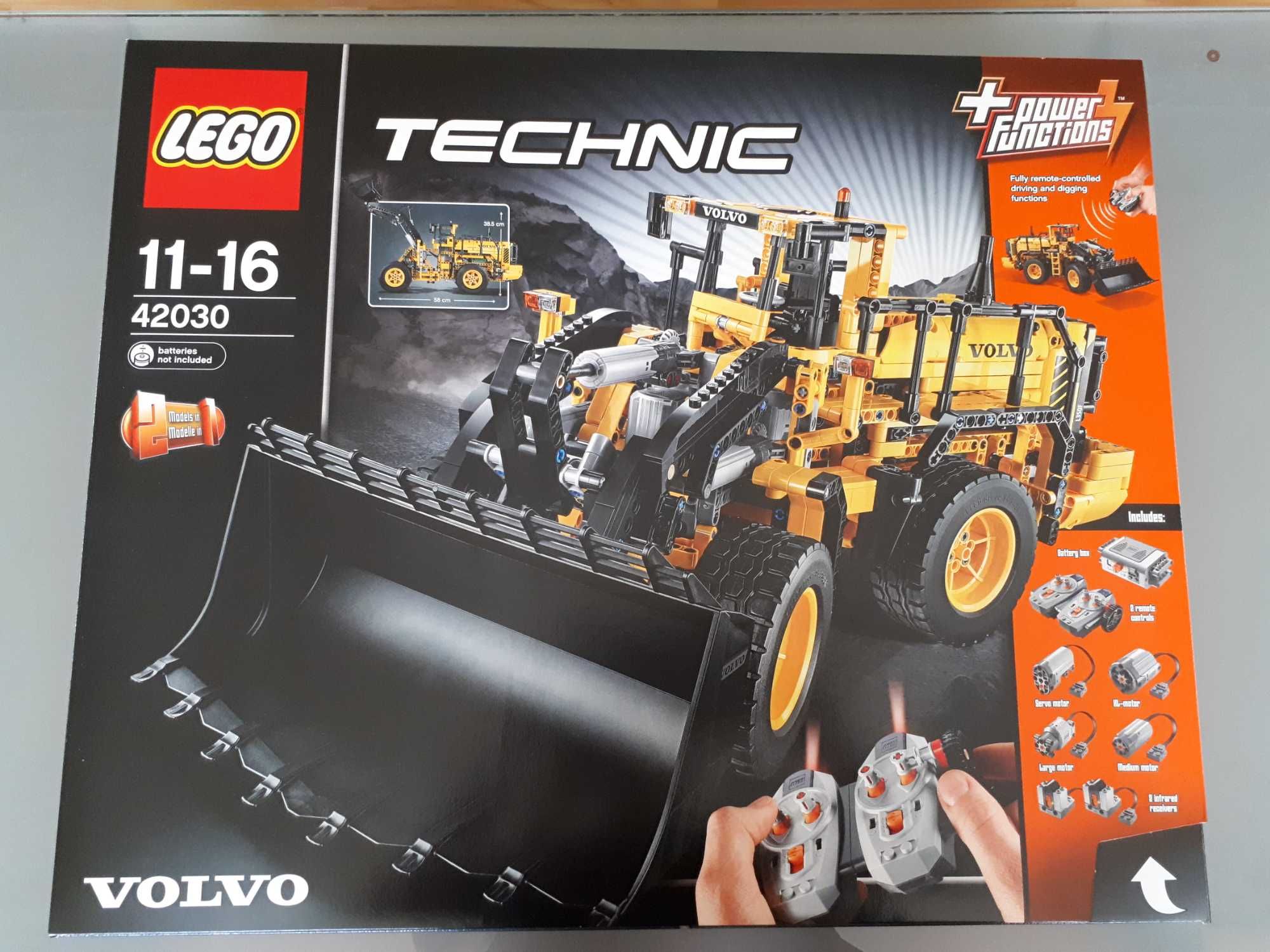Lego Technic 42030 Ładowarka Volvo PUSTY KARTON .