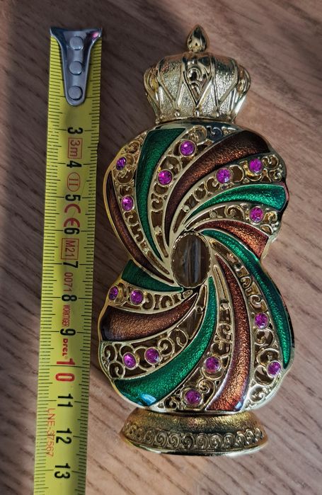 Butelka, flakon po perfumach Haramain Tanasuk