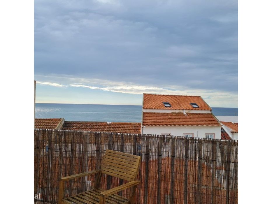 Arrenda-se T2 com terraço com vista mar