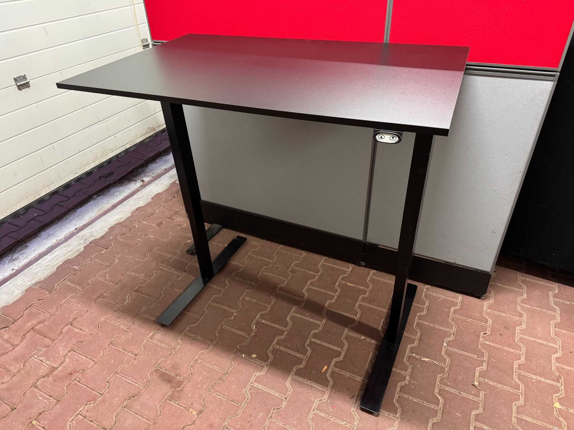 Biurko z elektryczną regulacją wysokości biurko elektryczne opcje