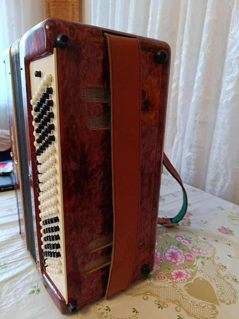 Баян Ера 74 з футляром