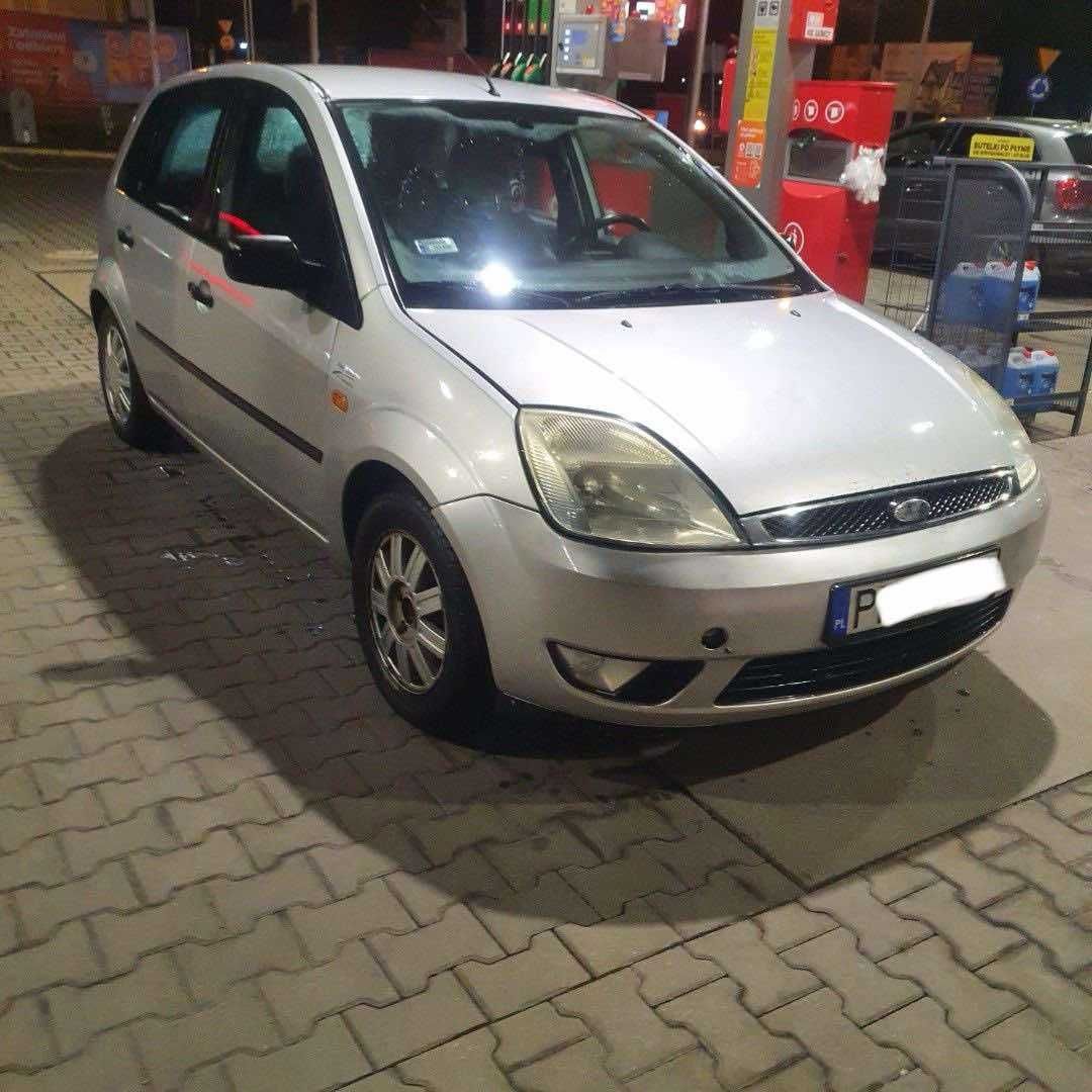 Ford Fiesta 1.4 diesel 5 drzwi klima wspoma, 4l/100km, alumy, sprawny