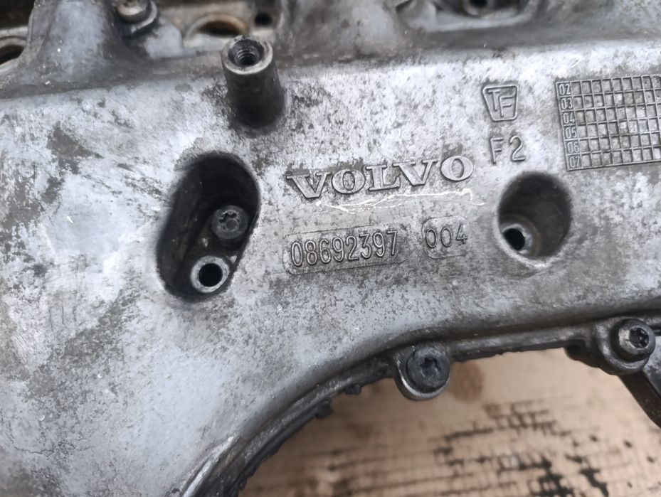 Кришка клапанів впускний колектор 2.4 D5 Volvo S60 V70 S80 XC90