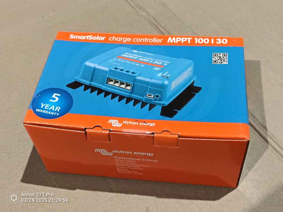 VICTRON ENERGY Kontroler Regulator Bluetooth SMART SOLAR MPPT 100/30