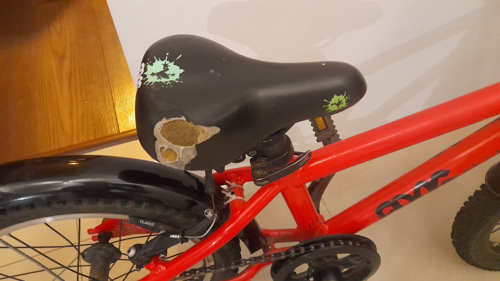 Bardzo lekki rower frog 48  dziecięcy 16'',  czerwony