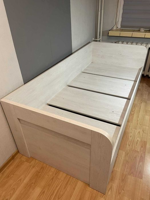 Łóżko 200x90 z 3 szufladami – stan bardzo dobry – Świętochłowice