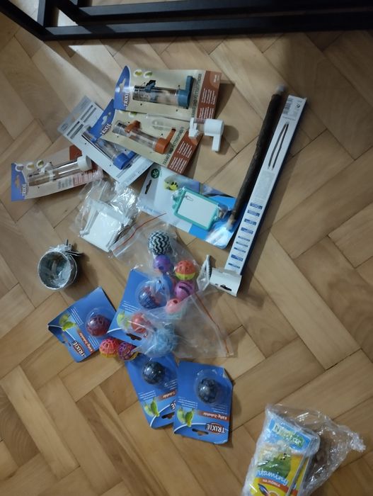 Zestaw akcesoriów dla papugi falistej