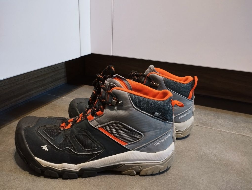 Buty turystyczne wodoodporne Quechua Crossrock Mid r. 34 stan b.db.