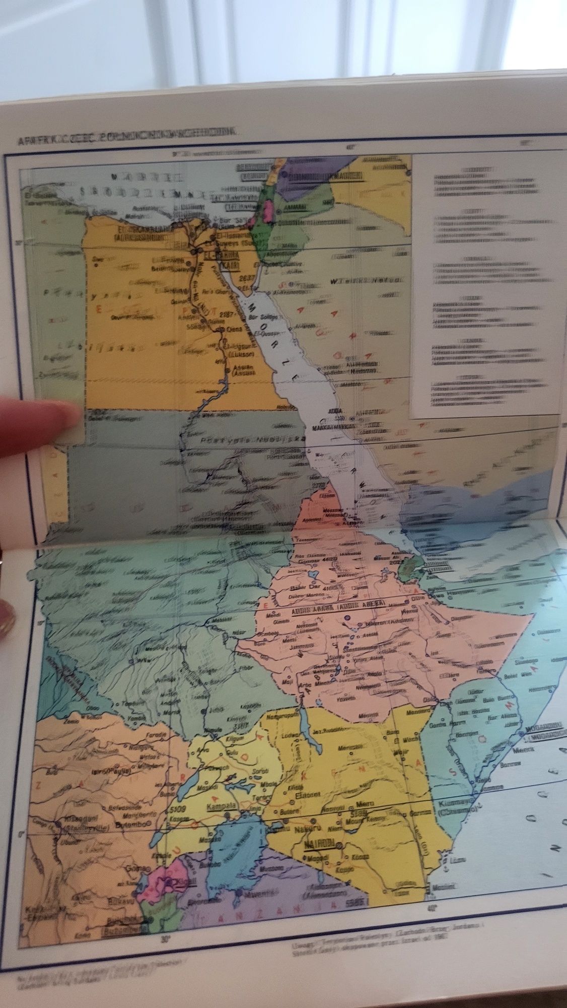 Kieszonkowy atlas świata lat dziewięćdziesiątych