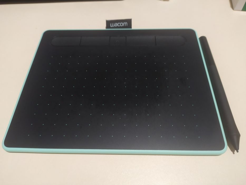 Планшет Wacom Intuos Bluetooth фісташковий