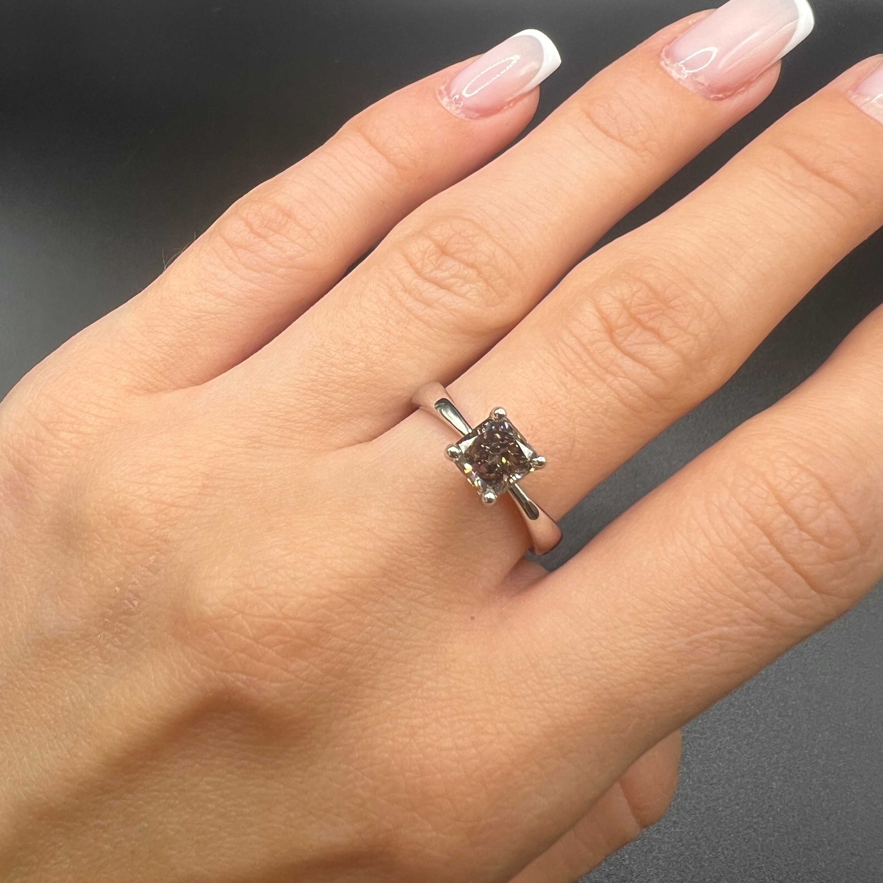 Pierścionek złoty z brylantem 1.33 ct