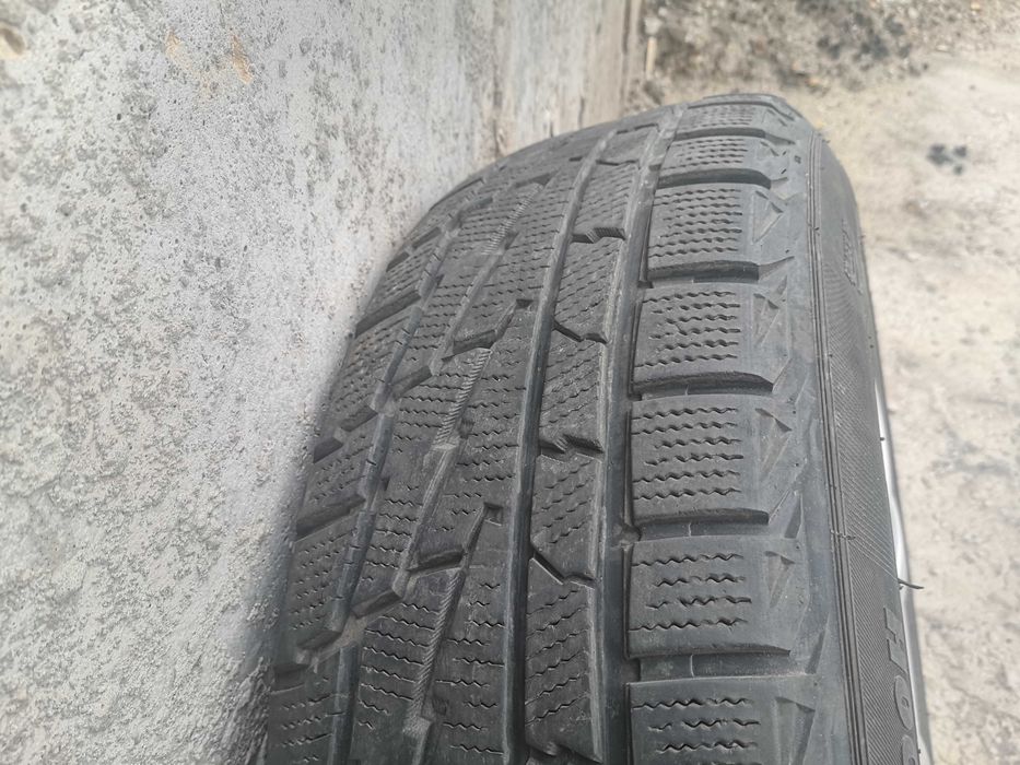 Резина 215 70 R16 зимова на дисках