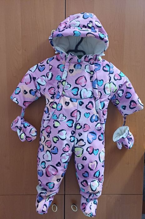 Продам дитячий зимовий комбінезон.