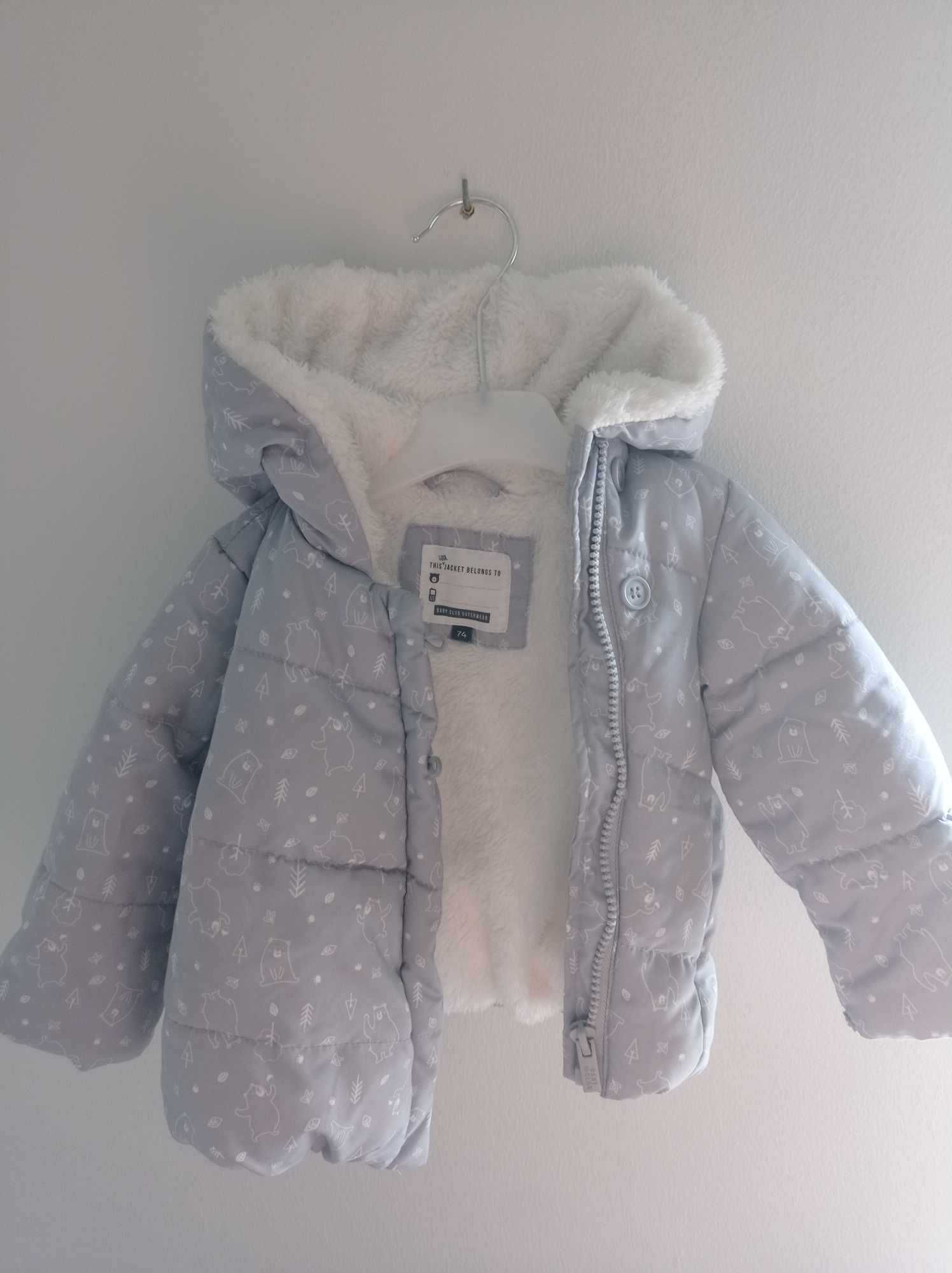 Roupa e calçado para menina até 2 anos