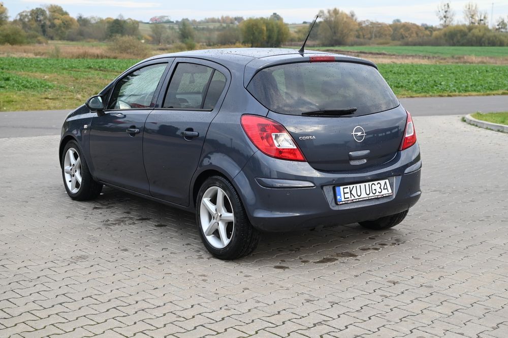 Opel corsa 2010 1.4