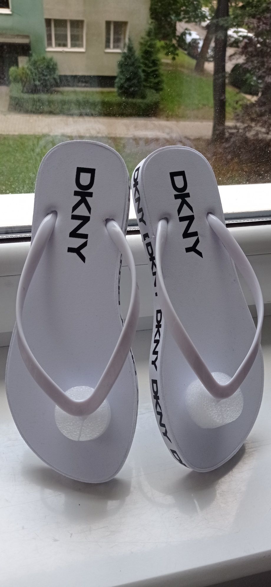 Nowe japonki DKNY 37.5