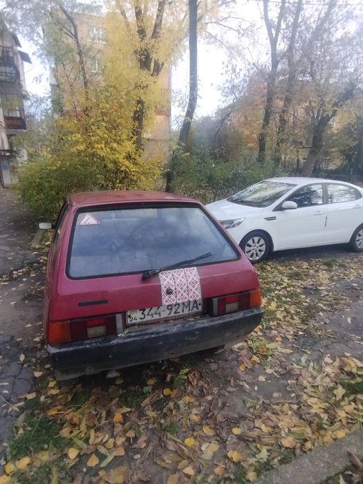 Автомобіль Таврія Нова.