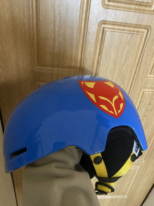 Новий лижний шолом для хлопчика 6 років