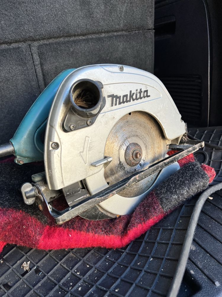 Solidna piła tarczowa makita pilarka 5704r 1200w 190 mm 230 v
