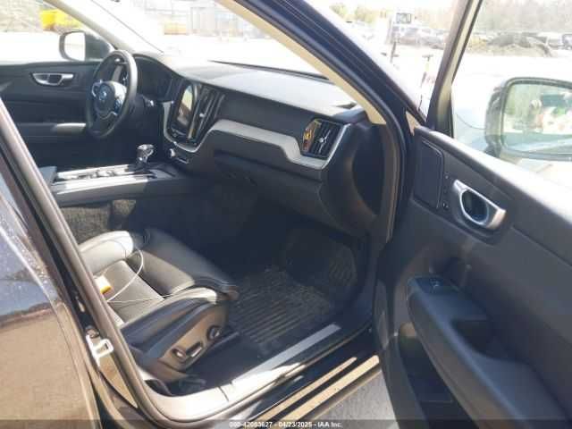 Volvo XC 60 T5 Inscription 2021 )