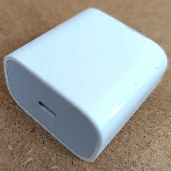 Apple зарядное, сетевой адаптер A1720 type-C, 5V/3A. Оригинал!