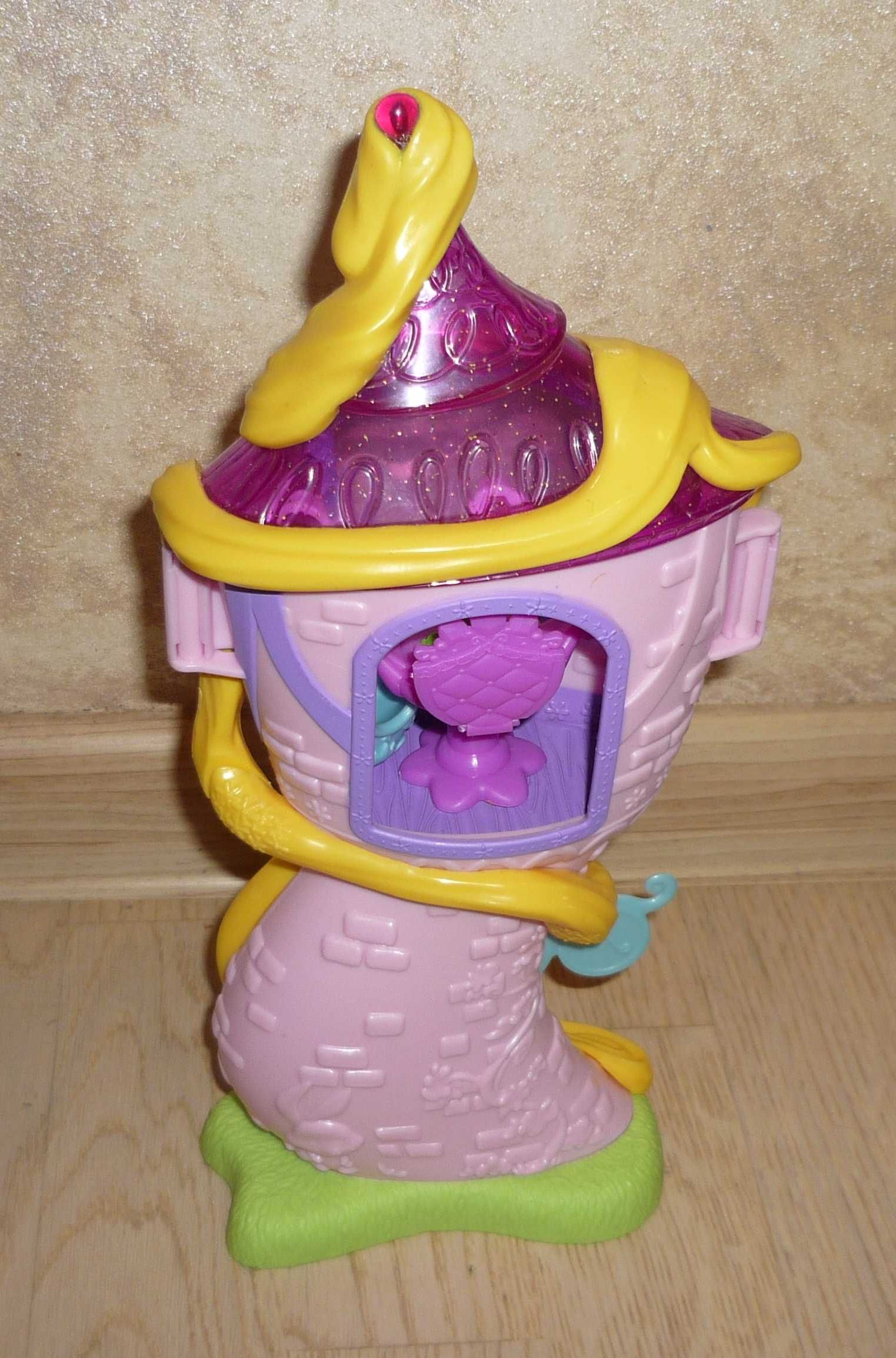 DISNEY Laleczka Roszpunka Mini Księżniczki Wieża Roszpunki Zamek