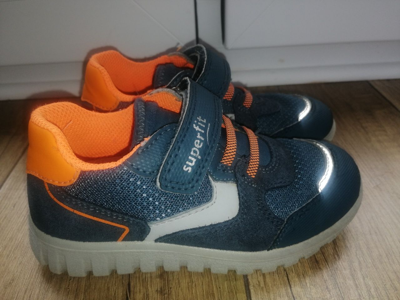 Adidasy chłopięce Super fit rozmiar 26