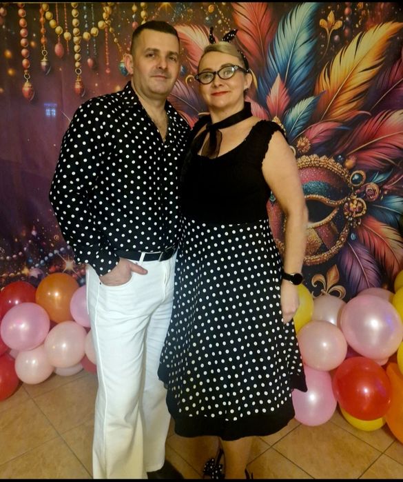 Stroje karnawałowe dla pary – retro,  lata 60.  w grochy.