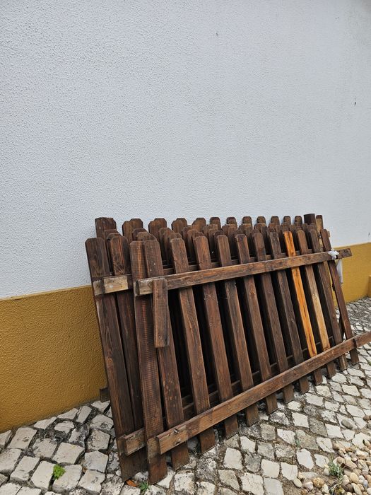 Cerca de madeira