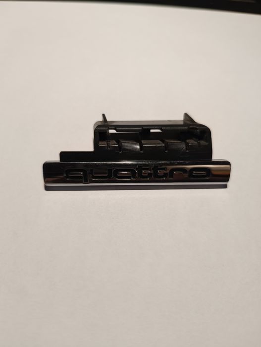 Znaczek emblemat  audi A7 Quattro oryginalny