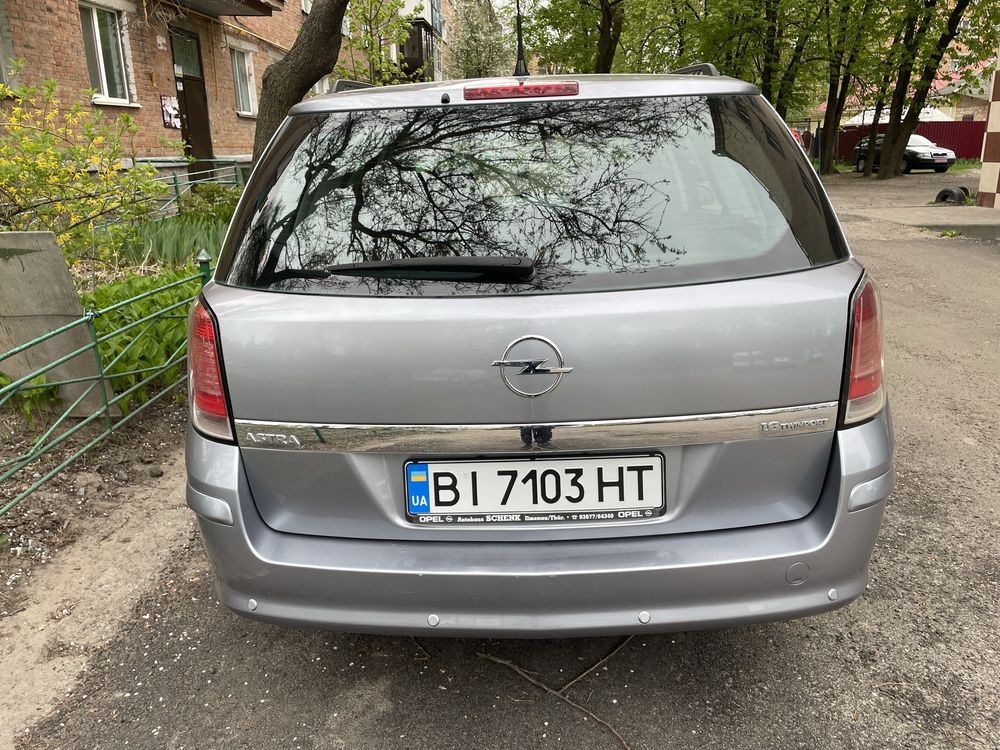 Продам Opel Astra H