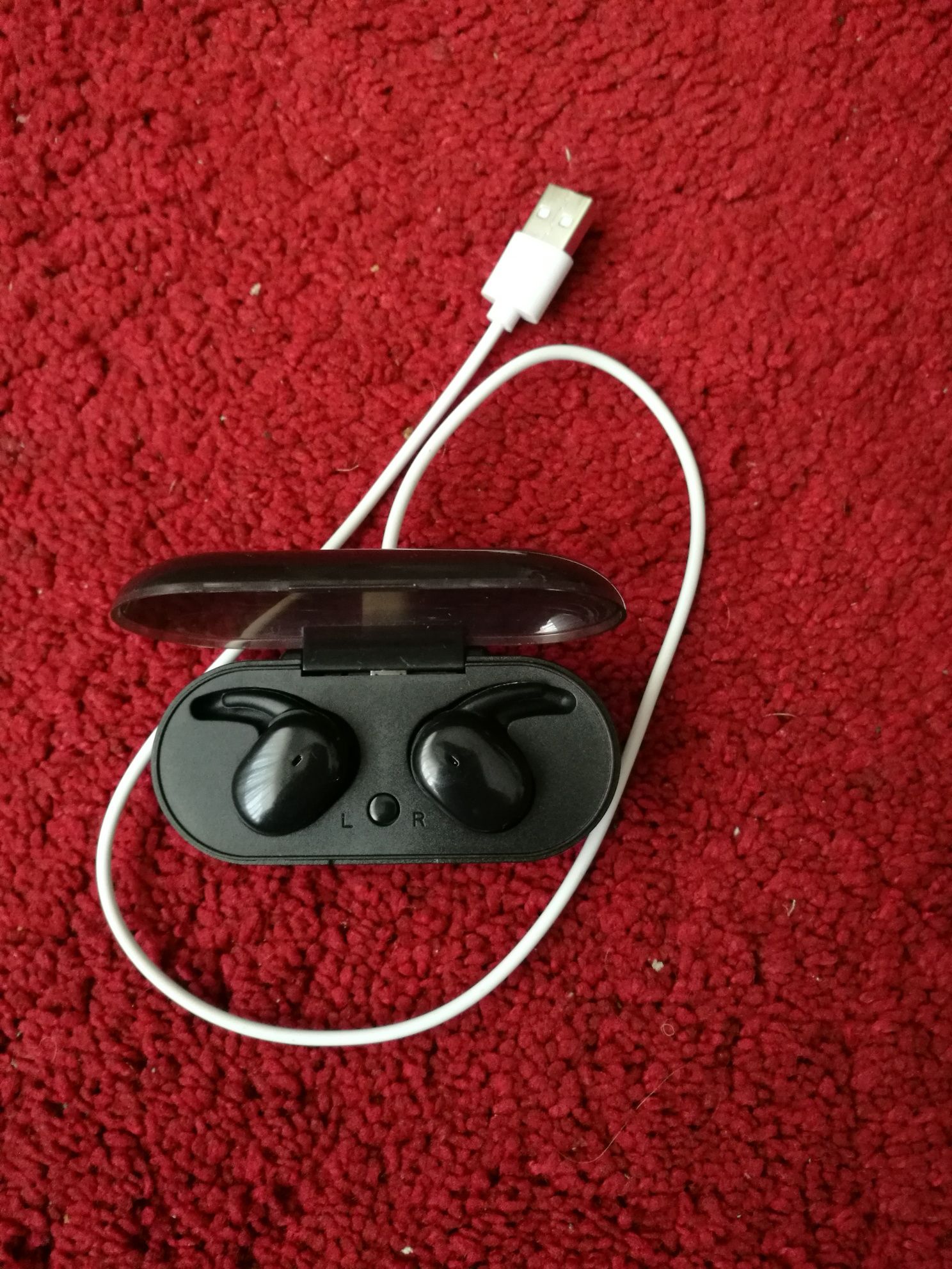 Fones de ouvido pretos