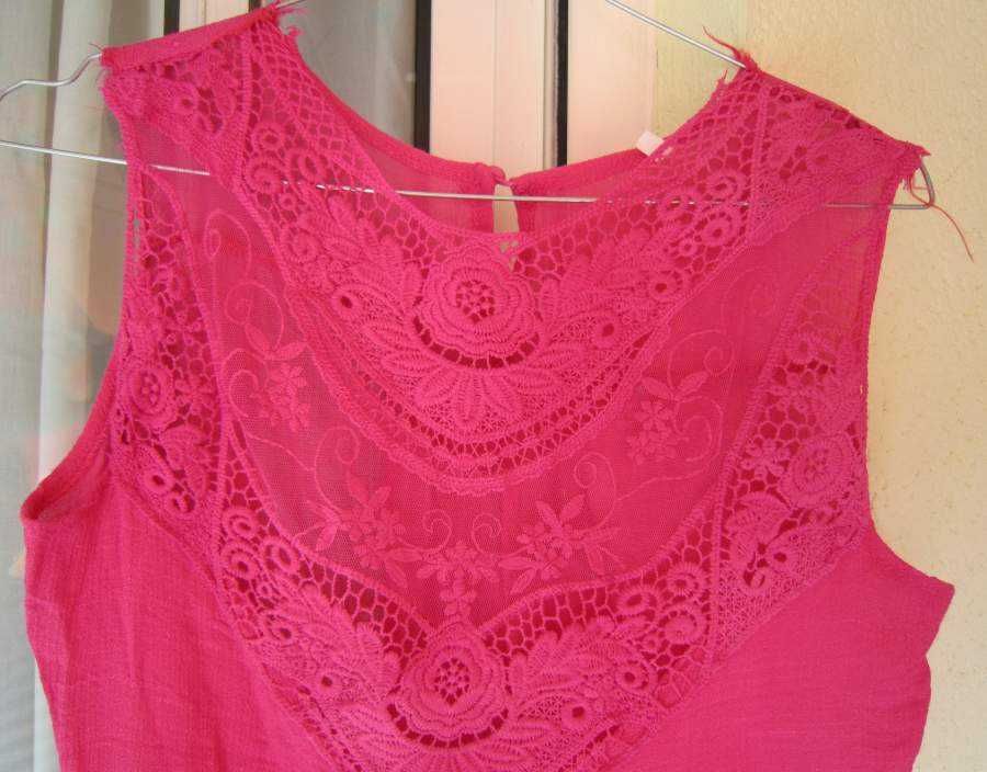 Blusa Renda Cor de Rosa - Tamanho M - Mulher